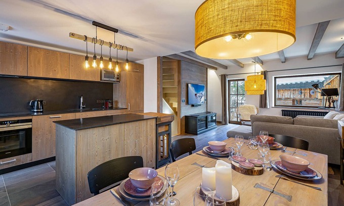 Meribel Village Ski Chalet | Modern chalet with parking and wifi, close to slopes and shops