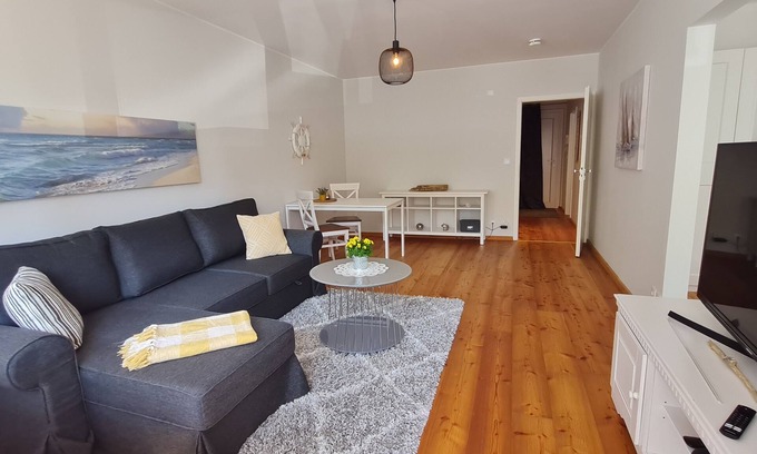 Mitte Apartment | Modern city apartment with balcony and private parking space in a quiet location
