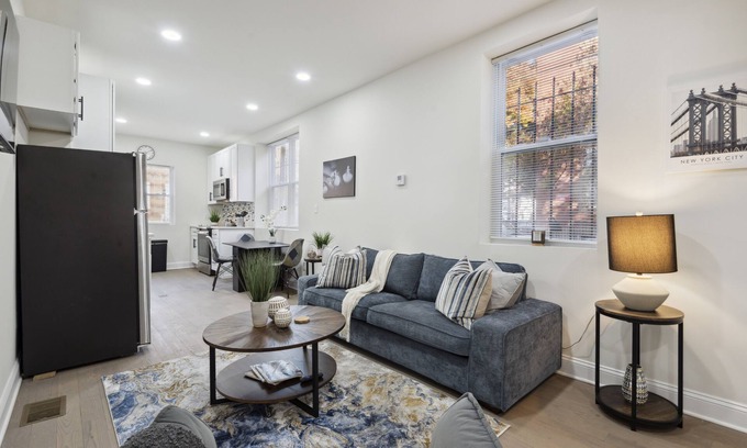 Point Breeze House | Modern City Living llnTake it easy at this unique and tranquil getaway.