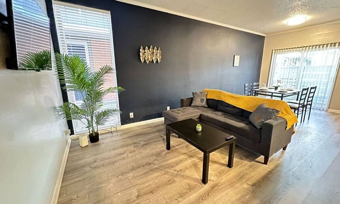 Nassau Bay Apartment | Modern Comfort Easy Access to Bay Area Attractions