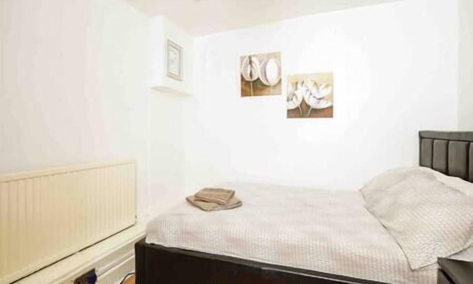 Vauxhall Apartment | Modern, Comfy & Central ~ 5* location ~ DoubleBeds