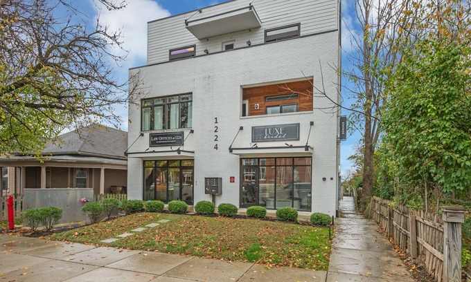 Chestnut Hill Condo | Modern condo with stunning views, central location & vibrant city vibes