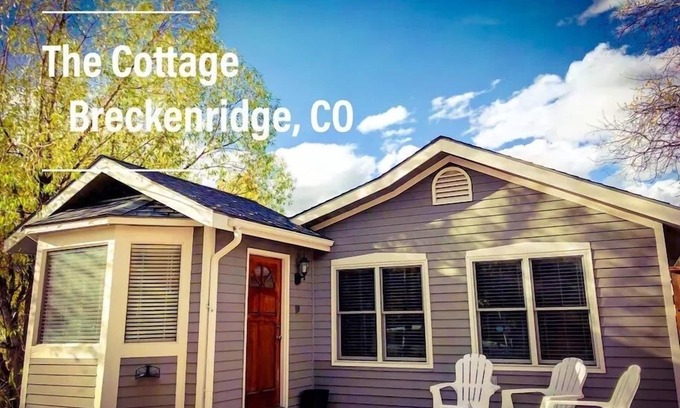 Historic District Cottage | Modern Cottage🏡3 Blocks to Main🚠4 minutes to Gondola♨️Hot Tub🐶Pets🤑$0 Cleaning fee