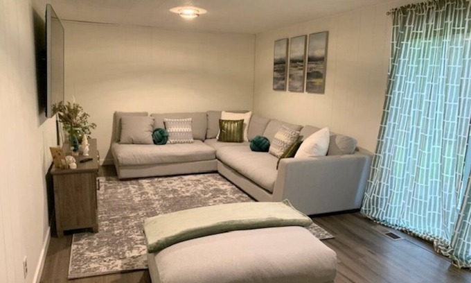 Northeast Bellevue House | Modern & Cozy Bellevue Home, Ideal for Families & Business