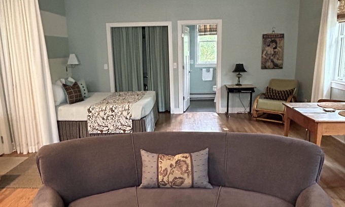 Historic Montford Apartment | Modern, cozy studio "in the trees" in historic neighborhood; walk to downtown.
