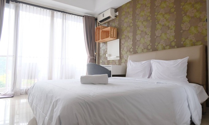 Hegarmanah Apartment | Modern Designed And Strategic Studio Room At Beverly Dago Apartment