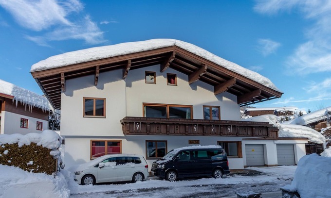 Fieberbrunn House | Modern detached group house with sauna & garden