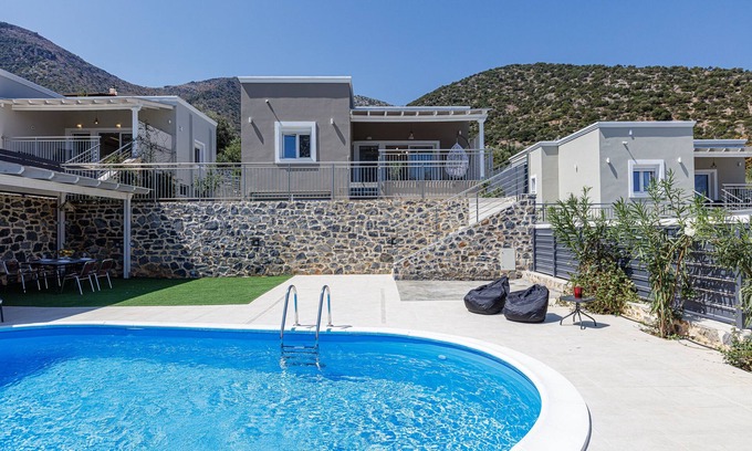 Vlichada Villa | Modern family villa w/private pool & bbq, close to Bali beach