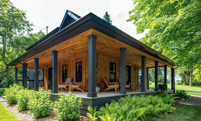 Fennville House | Modern Farmhouse with Recreation/Movie Room & Fire Pit! Dog Friendly.