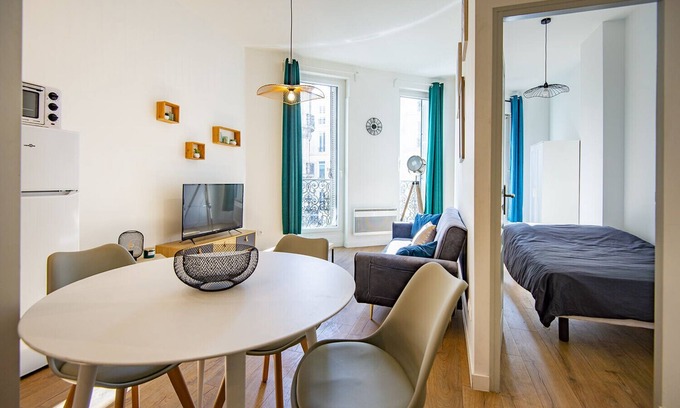 Noailles Apartment | Modern Flat Near The Old Port