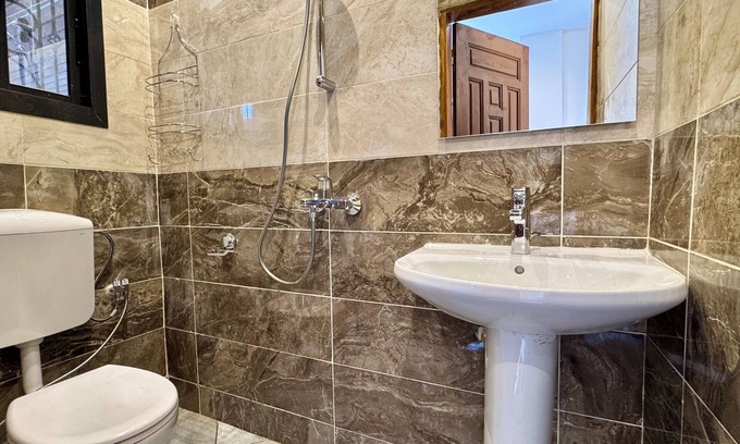 Douala Apartment | Modern furnished room RDC (DEIDO). KGV PRESTIGE RESIDENCE (DOUALA)