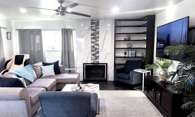 Ventura House | Modern Glam Beach House in Ventura, CA! Stunning Kitchen & Bathroom!