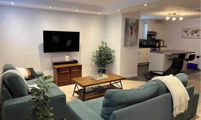 Repentigny Apartment | Modern Guest House Apartment - 25 min to downtown Montreal