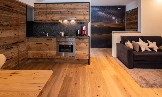 Collepietra Apartment | Modern Holiday Apartment "Sonnleiten Sterngucker 7" with Wi-Fi