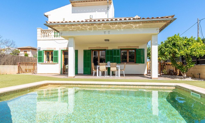 Porreres House | Modern holiday home with pool in the heart of Porreres.
