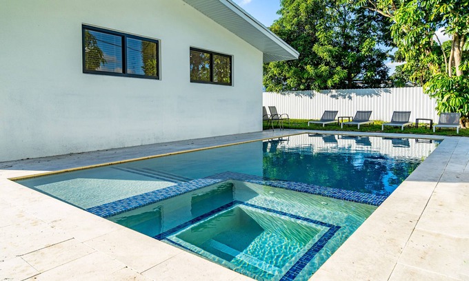 North Miami Beach House | Modern Home, Heated Pool + Hot-Tub, 12min to Ocean