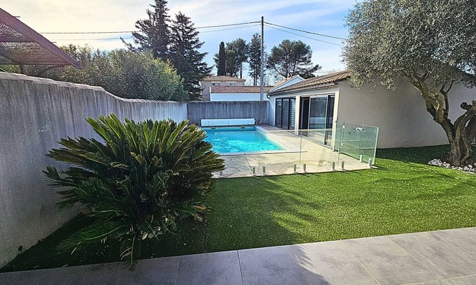 Avignon Villa | Modern house in Avignon with large swimming pool