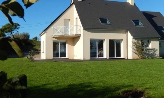 Crasville House | MODERN HOUSE WITH SEA VIEW ON PRETTY GROUND