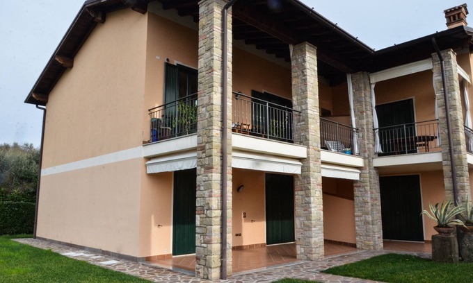 Manerba del Garda Apartment | MODERN LAKE GARDA APARTMENT + POOL