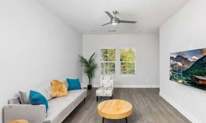 Charlotte Apartment | Modern Living by PNC Pavilion, UNC, Bars, and Grocery Store