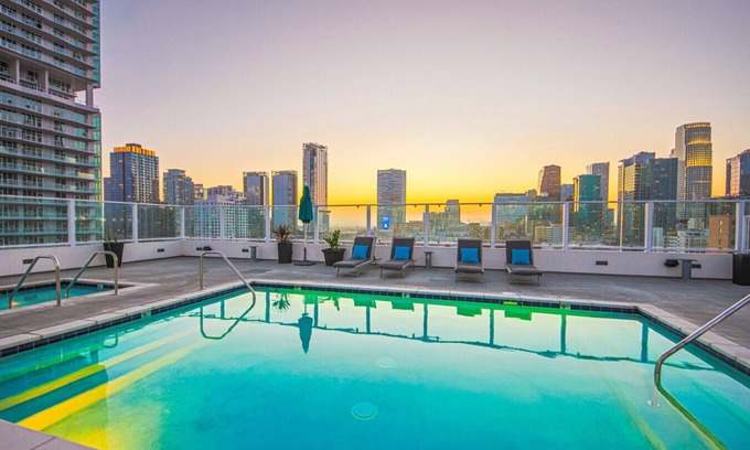 Historic Core Apartment | Modern Loft | 1BR in Downtown LA with Rooftop!