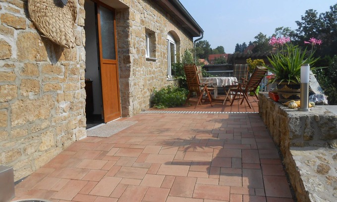 Apolda House | Modern loft/kitchen/lounge/terrace/2 bedrooms.