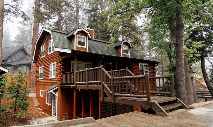 Running Springs Cabin | Modern log home in Running Springs w/hot tub & amenities, near Lake Arrowhead!