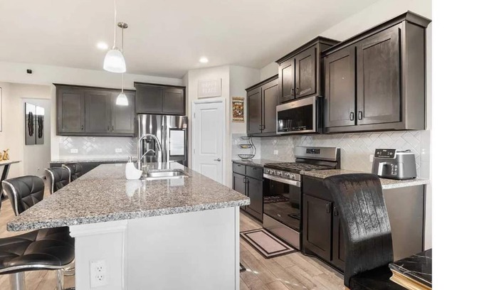Haslet House | Modern Luxury 4BD Home Near Dallas TX