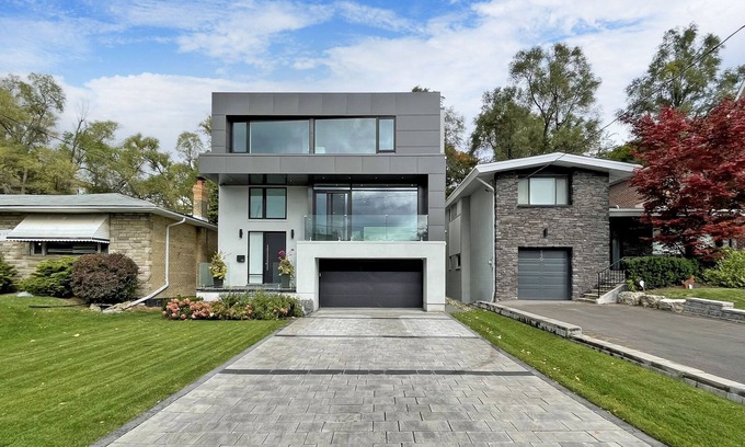 Midtown Toronto House | Modern Luxury 5 Bedroom House - Midtown Toronto