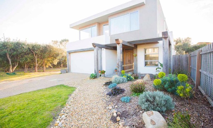 Cape Woolamai House | Modern Luxury just 100 meters from the beach.