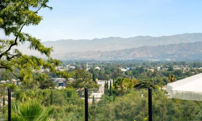 Studio City House | Modern Luxury Retreat w/Pool Spa & Stunning Views