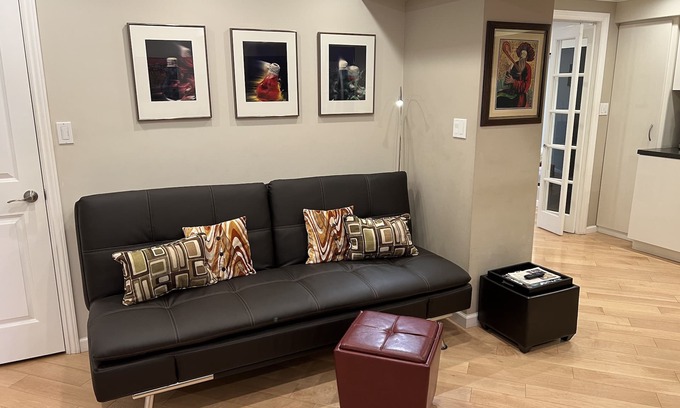 Parkside Apartment | Modern Luxury SanFran Casa Steps From GG Park, Ocean, Stores, Public Transit