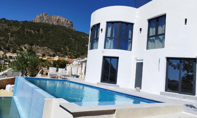 La Canuta Villa | Modern luxury villa Paradise
