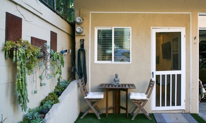 The Strand Apartment | Modern Manhattan Beach House - Steps to the Beach and world class surfing!