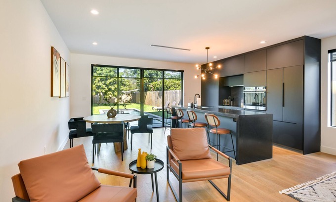 Buena Vista House | Modern Miami Home w/Pool 1 Mi to Design District!