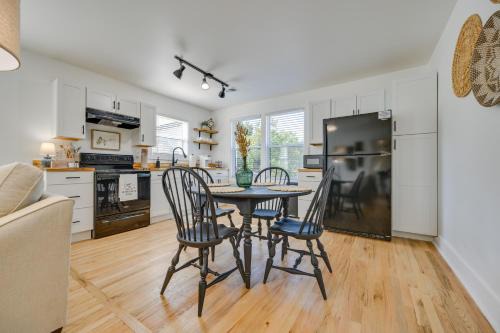 Milledgeville House | Modern Milledgeville Getaway Walk to Downtown!