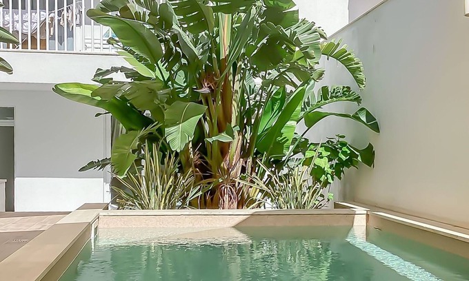 Qawra Apartment | Modern Beautiful Pool And Sea Apt Qawra, Qawra - Saint Paul's Bay, Malta