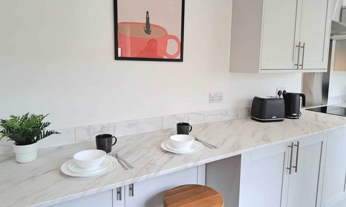 Lincoln House | Modern-Newly Refurbished 3-Bedroom House