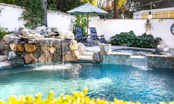 Claremont House | Modern Oasis, Private, Spa, Pool, Pets, Shop,Hike