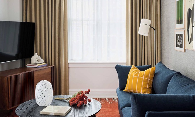 Downtown Houston Apartment | Modern One-Bedroom Apartment, Gym, Lounge