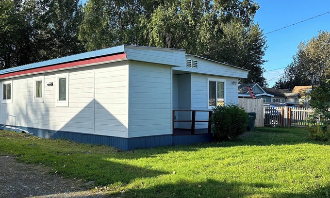 Spenard House | Modern, quiet 2-bedroom house in midtown