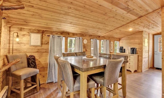 Gouldsboro Cabin | Modern Rustic Pocono Cabin at Big Bass Lake