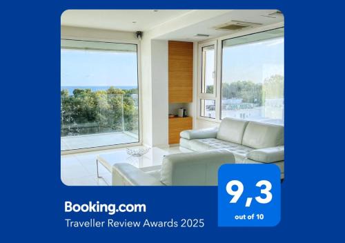 Potamos tis Germasogeias Apartment | Modern seafront apartment