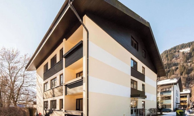 Schuttdorf Apartment | Modern spacious apartment near top ski resorts