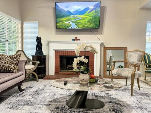 Moreno Valley House | Modern & Spacious Family and Friend 4B3B House
