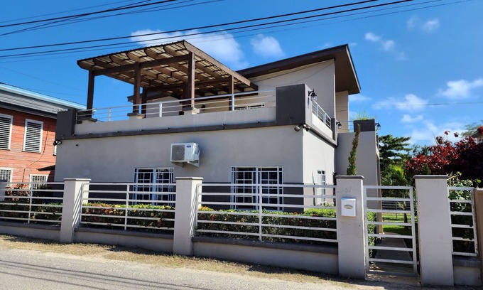 San Ignacio House | Modern, spacious King and Queen Suite. Sleeps up to 10