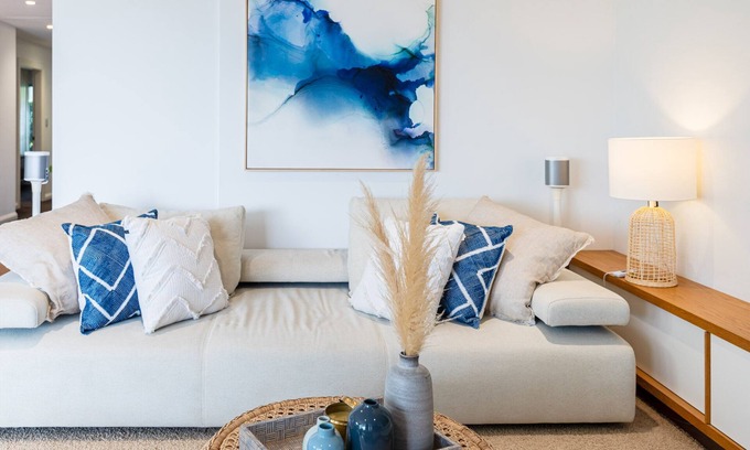 Randwick Apartment | Modern & Spacious, Walk to Coogee Beach