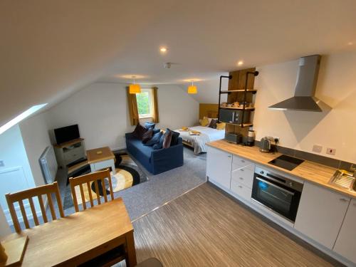 Longtown Apartment | Modern studio apartment set beneath the black mountains A stones throw from the offas dyke path