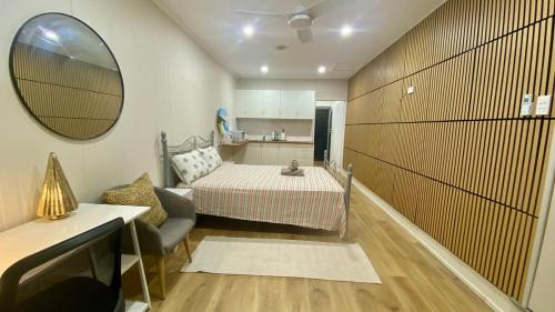Centenary Heights House | Modern Studio Room Retreat