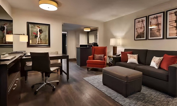 Friendship Heights Hotel | Modern Suites Near National Zoo | Family Friendly | 2 Units w/Pool Access